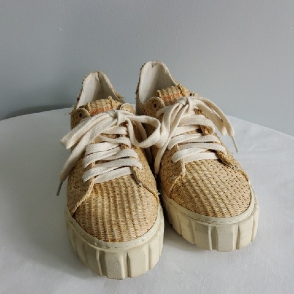 FARM Rio Beige Woven Sneakers Size 9.5